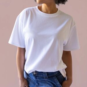 Brunette the Label: Boxy Tee for the Jilly Box